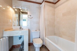 Bathroom - Picturesque Holiday Base in La Herradura (Almunecar)