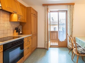 Apartment | Private kitchen | High chair