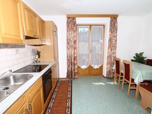 Apartment | Private kitchen | Highchair - Chalet in Mayrhofen Near Penken Ski Lift (Brandberg)