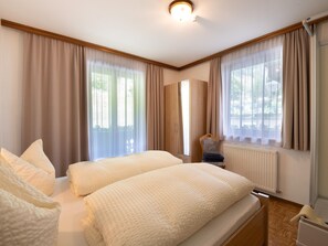 Apartment | 3 bedrooms, bed sheets