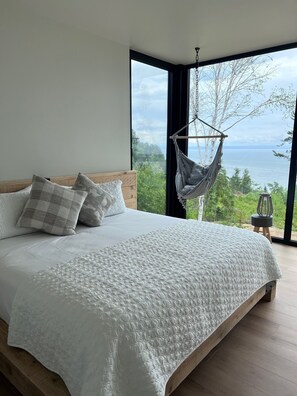 4 chambres, bureau, fer et planche à repasser, accès au Wi-Fi (inclus)