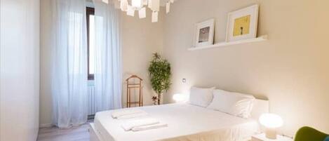 1 Schlafzimmer, Schreibtisch, Bügeleisen/Bügelbrett, kostenloses WLAN