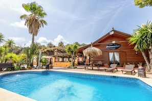 Cabin | Pool | Outdoor pool - Luxurious Private Cabin Pool Hottub & Fireplace (Alhaurin el Grande)