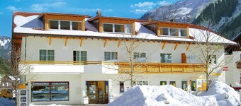 Apartment in Zugspitz Arena Near Cycle Path