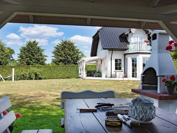 Villa | Dining - Comfortable Holiday Villa Near Darlowo (Darlowo)
