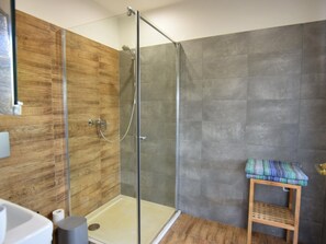 House | Bathroom