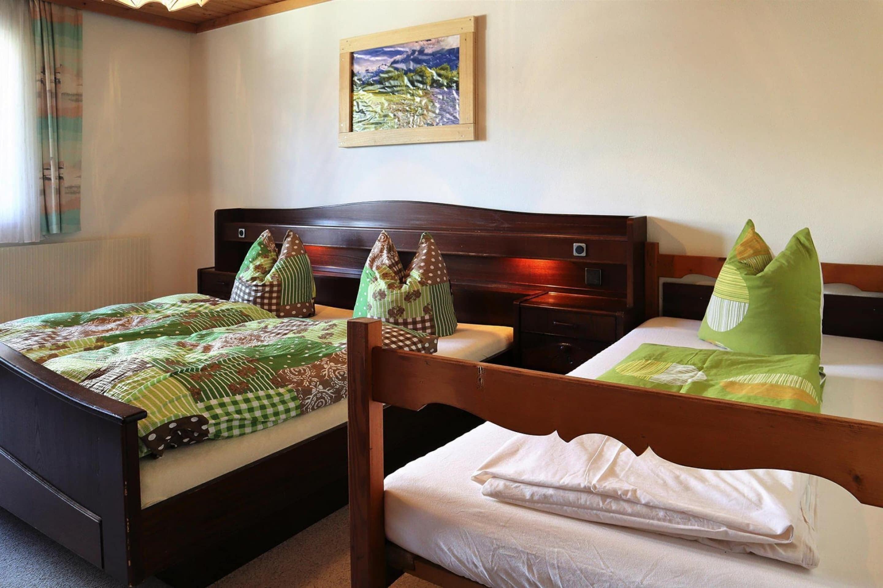 2 bedrooms, bed sheets