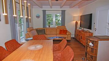 House | Dining