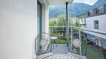Classic-Apartment, 1 Schlafzimmer, Erdgeschoss | Balkon