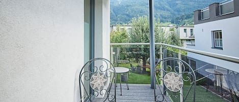 Appartement Classique, 1 chambre, rez-de-chaussée | Balcon