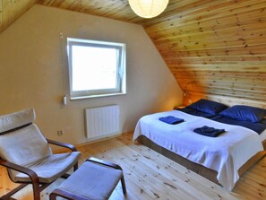 4 chambres, ameublement personnalisé, draps fournis