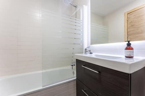 House | Bathroom