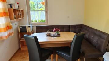 Apartment | Dining