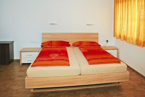 Apartment | 3 Schlafzimmer, individuell eingerichtet, Bettwäsche