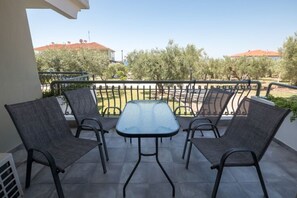 Apartment | View from property - Apartment in Gerakini With Pool (Polygyros)