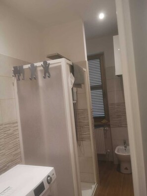 Towels, soap, toilet paper - Cosy Apartment in Rome (Roma)