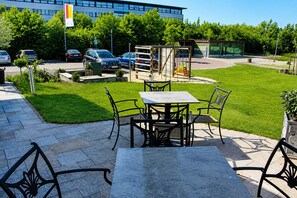 Terrace/patio - Wolfsburg Sandkamp Hotel by Belvilla (Wolfsburg)