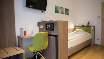Standard Single Room | Soundproofing, WiFi (free), bed sheets