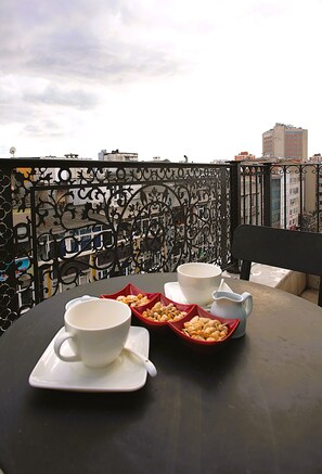 Suite room with Balcony | Terrace/patio - Hotel Adamel City (Istanbul)