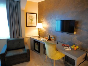 Quarto quádruplo família | Cofres nos quartos, quartos à prova de som