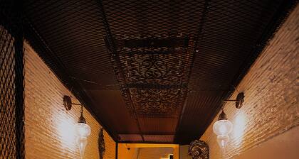 Hotel Adamel City