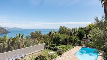 Villa | Pool | Indoor pool, outdoor pool