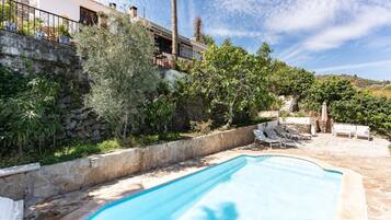 Vila | Kolam renang | Kolam renang indoor dan kolam renang outdoor