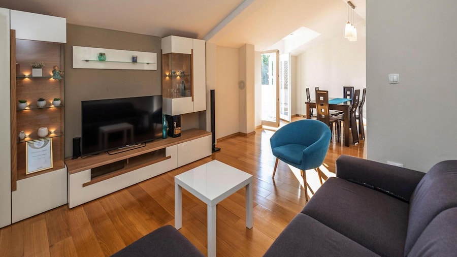 Stone House in Petrcane Near the Sea