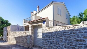 Unclassified image, 4 of 20, button - Stone House in Petrcane Near the Sea (Zadar)