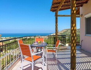 Balcony - Holiday Home, Marathokefala Near Kolimbari (Platanias)