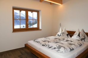 House | 3 bedrooms, bed sheets - Chalet in Bramberg Near Wildkogel Ski Arena (Bramberg am Wildkogel)