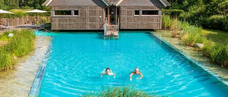 Apartment | Pool | Outdoor pool