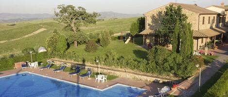 Mặt tiền nơi lưu trú