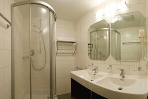 Apartment | Bathroom - Apartment in Ischgl in the Mountains (Ischgl)