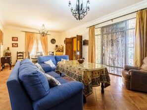 House | Dining