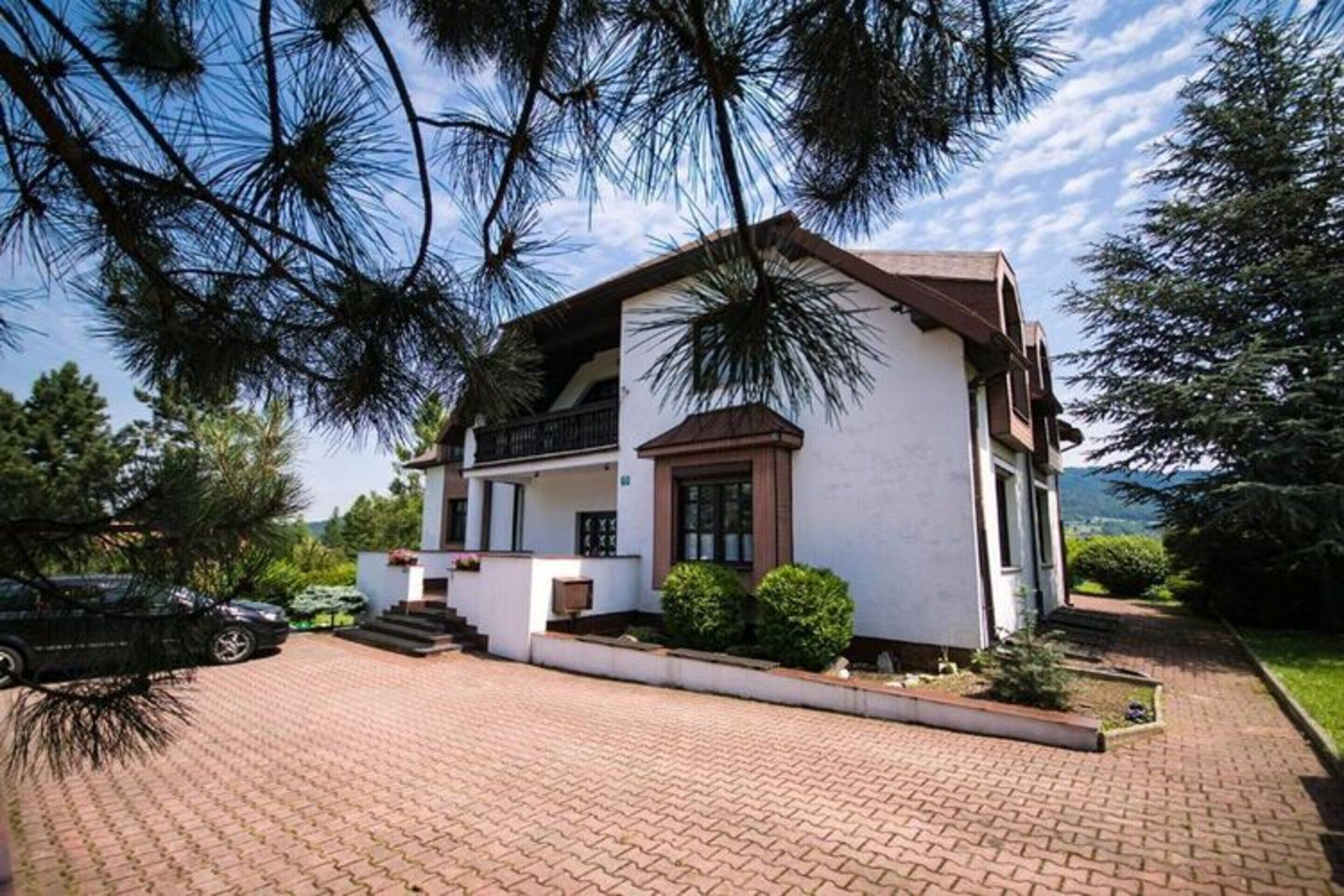 المنشأة من الخارج