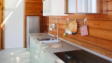 House | Private kitchen | Fridge, stovetop, toaster