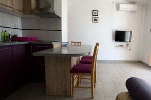 Private kitchen - Apartment in Starigrad With Terrace (Starigrad)