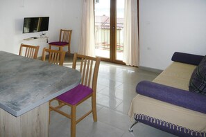 Apartment | Dining