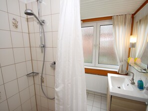 Apartment | Bathroom