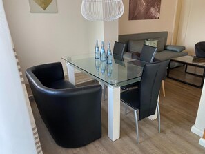 House | Dining