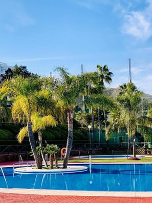 Leilighet | Basseng | Utendørsbasseng