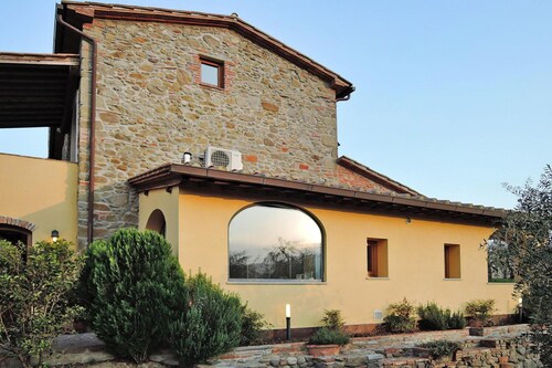 Villa in Vinci With Pool & Panoramic Views