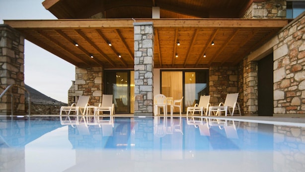 Hus | Pool | Indendørs pool, udendørs pool