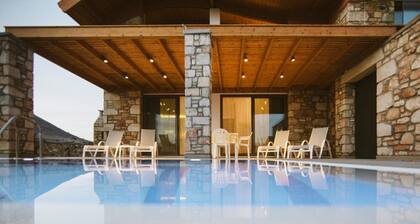Semi-detached House With Private Pool