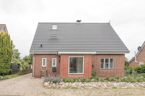 House | Exterior - Ferienhaus im Fischerdorf Tonning (Toenning)