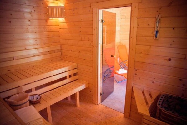 Bungalow | Property amenity