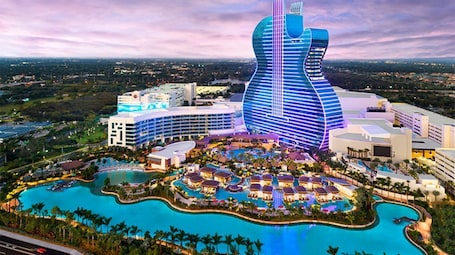 外観. Waterfront, 7s Hot Tub, 5 Min to Sawgrass Mall - Biggest Outlet Mall in US