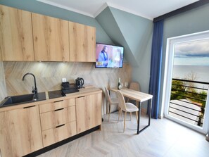 Private kitchen - Apartment Right by the Sea, Ustronie Morskie (Ustronie Morskie)