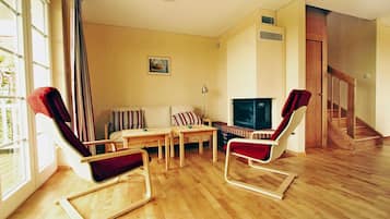 House | Living area | Fireplace